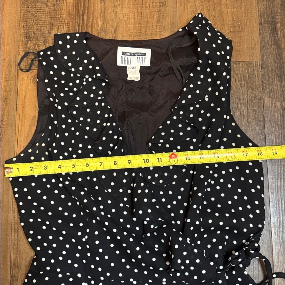 Lois Snyder Dani Max ruffle wrap dress in black with white polka dots - Picture 8 of 12